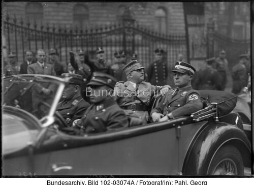 Berlin, Ernst Röhm und Karl Ernst im Auto