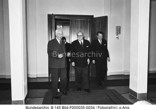Bonn, Theodor Heuss und Paul-Henri Spaak