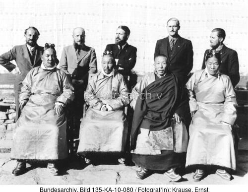 Tibetexpedition, Gruppenbild mit Ministern