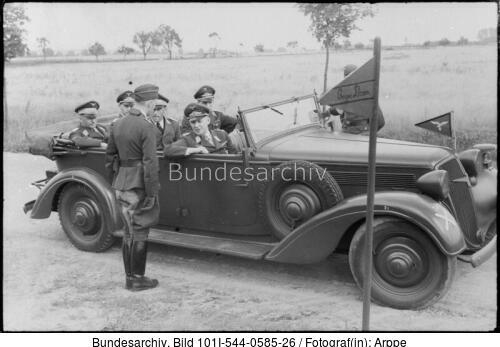 Mecklenburg, General Student mit Offizieren