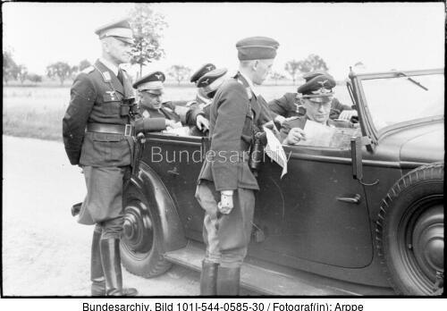 Mecklenburg, General Student mit Offizieren