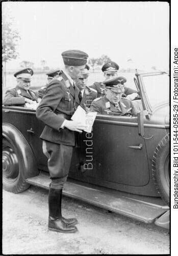 Mecklenburg, General Student mit Offizieren