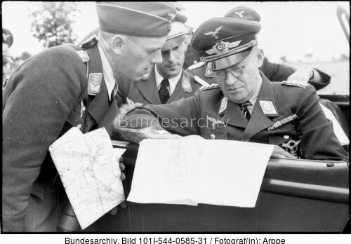 Mecklenburg, General Student mit Offizieren