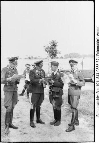 Mecklenburg, General Student bei Besprechung