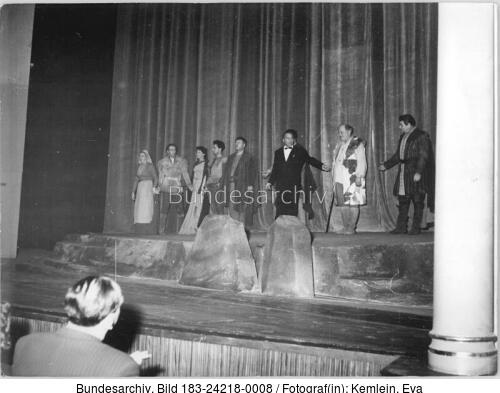 Berlin, Volksbühne, Vorstellung, Schluss