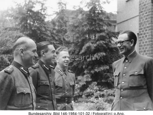 Dabendorf, Andrej Wlassow mit russischen Freiwilligen