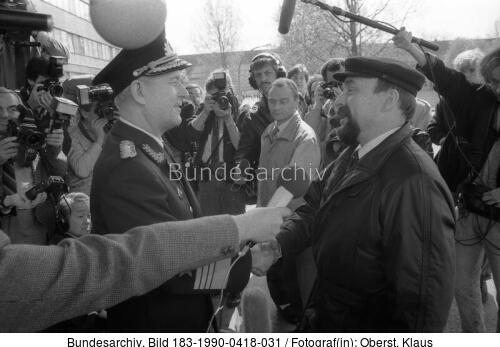 Frankfurt/Oder, Amtsübernahme, Eppelmann