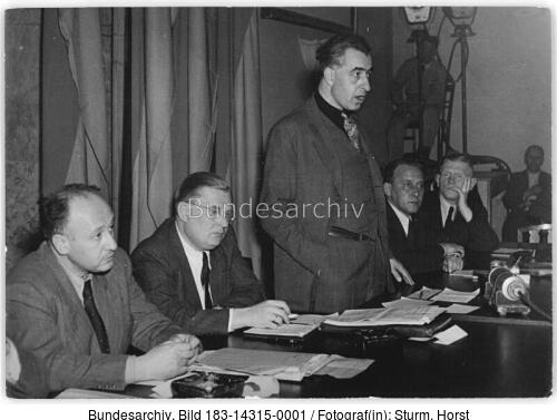 Moskau, Wirtschaftskonferenz, Ansprache von Kuczynski