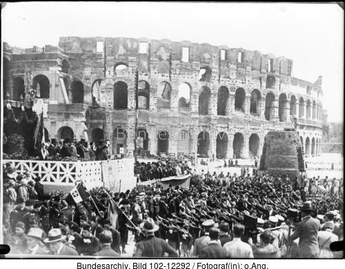 Rom, Kolosseum, Parade vor Benito Mussolini
