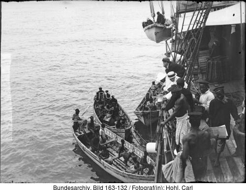 Togo, vor Lome, Brandungsboote