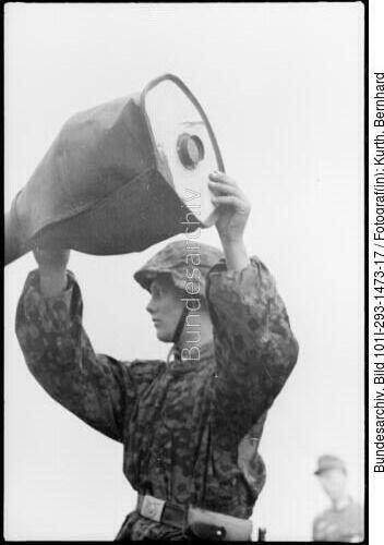 Frankreich, Soldat mit Pak