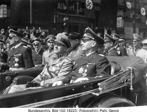 Graf Ciano und Joachim von Ribbentrop