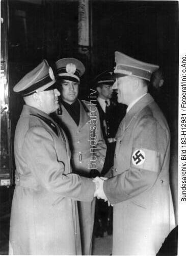 <span class="match">Münchener Abkommen</span>, Abreise Mussolini