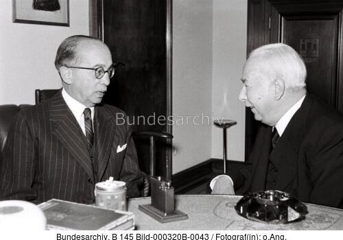 Bonn, Theodor Heuss und Nizamettin Ayasli