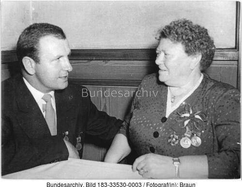 DDR, Günter Simon, Rosa Thälmann