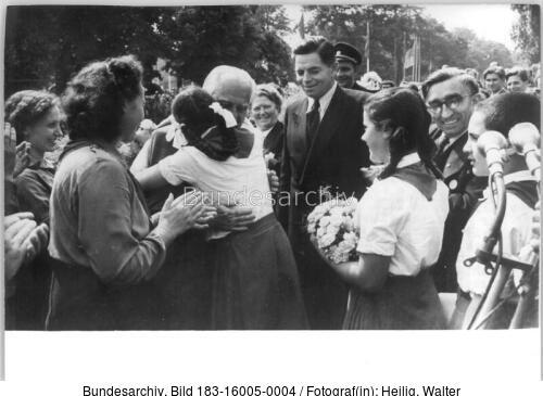 Dresden, Pioniertreffen, Begrüßung von W. Pieck