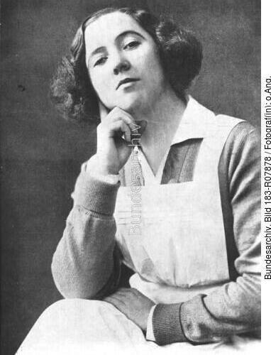 Claire Waldoff