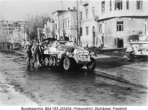 Russland, Charkow, SS-Schützenpanzer