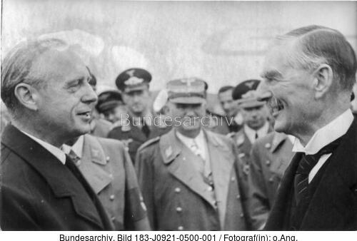 <span class="match">Münchener Abkommen</span>, Verabschieung Chamberlain