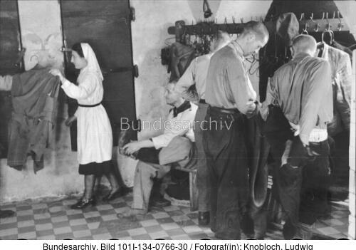 Polen, Ghetto Warschau, Kleiderwechsel (?)