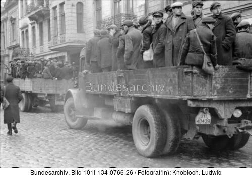 Polen, Ghetto Warschau, Juden auf LKW