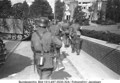 Arnheim, Waffen-SS und Sturmgeschütz