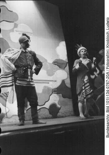 Polen, Ghetto Warschau, Unterhaltungsshow