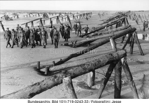 Atlantikwall, Inspektion Erwin Rommel mit Offizieren