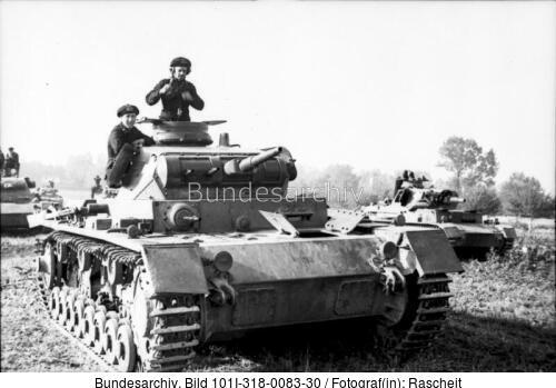 Polen, Panzer III mit Panzersoldaten