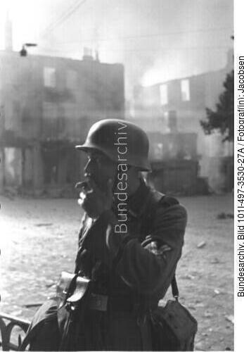 Arnheim, Soldat mit Zigarre