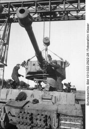 Russland, Reparatur Panzer VI "Tiger I"