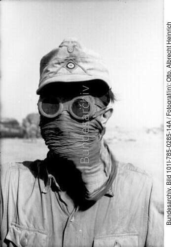 Nordafrika, Soldat mit Sandschutz