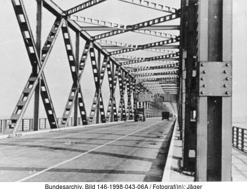Holland, Moerdijkbrücke