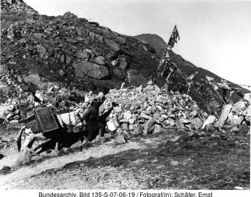 Tibetexpedition, Überquerung eines Passes