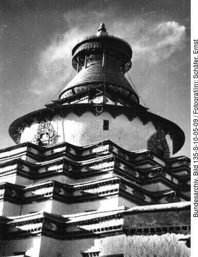 Tibetexpedition, Großer Chörten in Gyantse