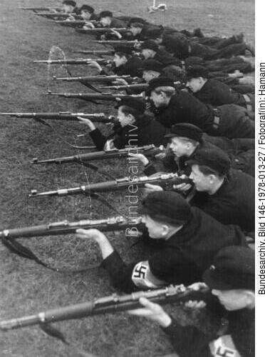 Hitlerjugend, vormilitärische Ausbildung