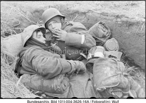 Russland, Soldaten in Schützenloch