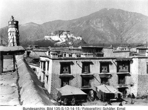 Tibetexpedition, Blick über Lhasa auf Potala