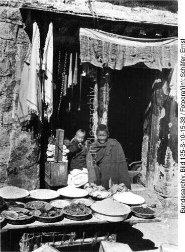 Tibetexpedition, Lhasa, Verkaufsstand