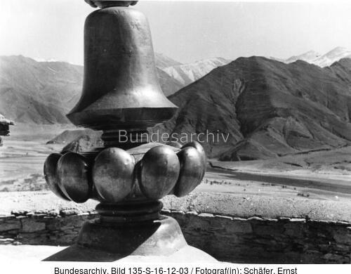 Tibetexpedition, Blick vom Medizinberg