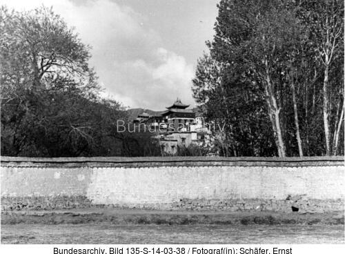 Tibetexpedition, Blick auf Tashi Lhunpo