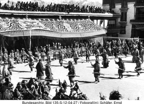 Tibetexpedition, Neujahrsfest Potala, Tanz