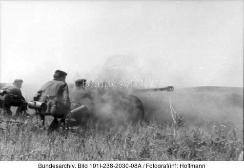 Russland, Soldaten mit Pak