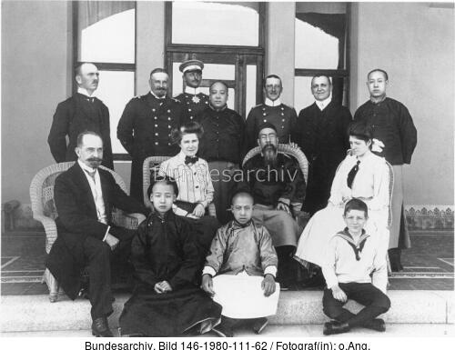Tsingtau, Besuch Gouverneuers Sun Pao-Chi