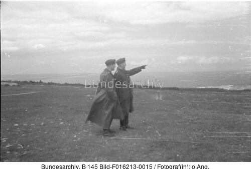 Krim, Feodosija, Hans v. Ahlfen mit Offizieren