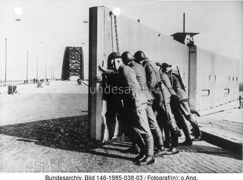 Brücke Nijmwegen, Sicherung durch holländische Soldaten