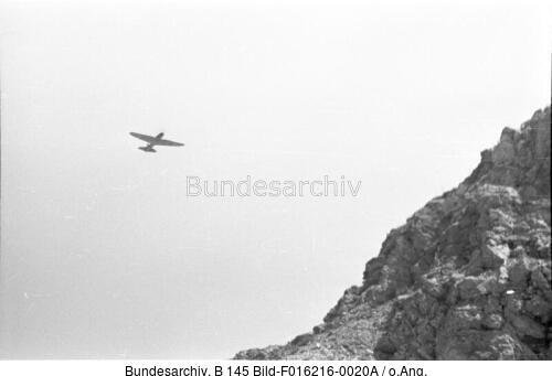 Flugzeug über der Halbinsel Kertsch