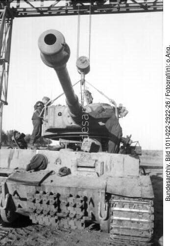 Russland, Reparatur Panzer VI "Tiger I"