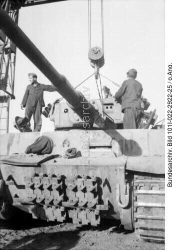Russland, Reparatur Panzer VI "Tiger I"