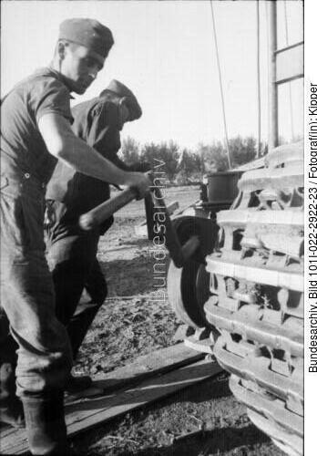 Russland, Reparatur Panzer VI "Tiger I"